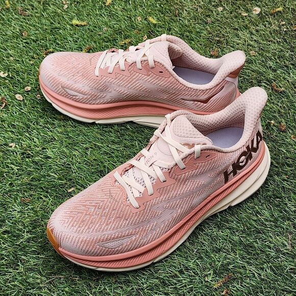 Hoka One One Shoes - HOKA CLIFTON 9 - Womens Athletic Shoes - SIZE 9B